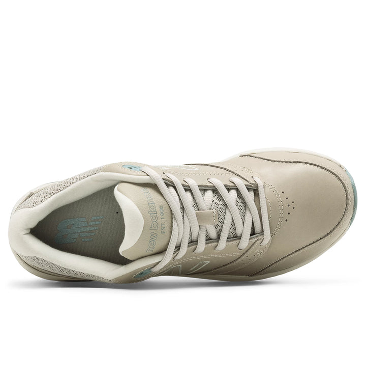 Top of New Balance Women&