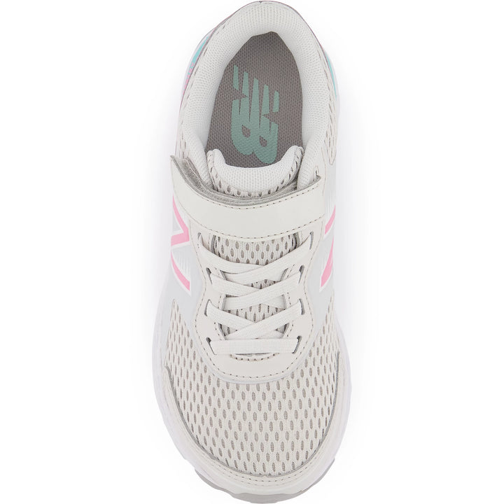 Top of New Balance Kids&
