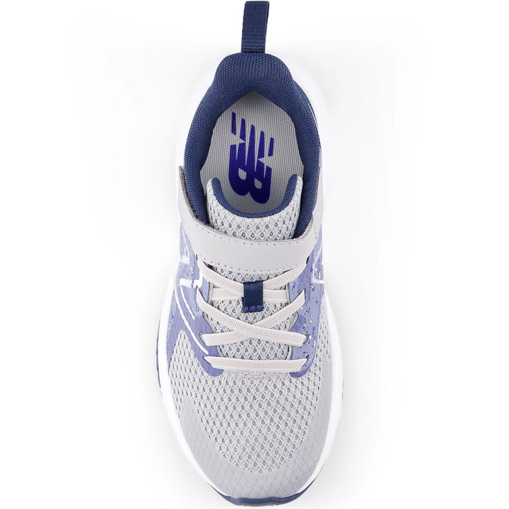 Top of New Balance Kids&