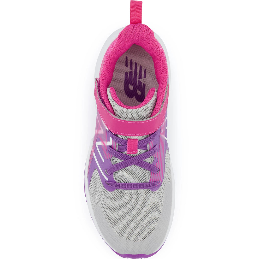 Top of New Balance Kids&