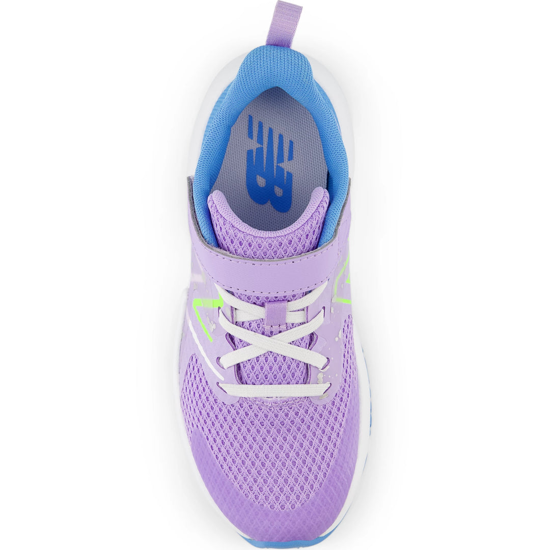 Top of New Balance Kids&