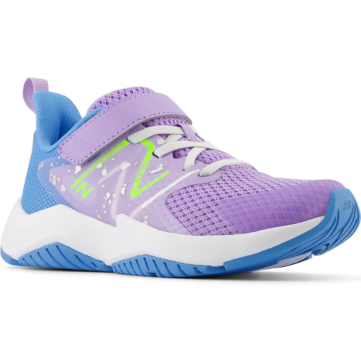 Front angle of New Balance Kids&