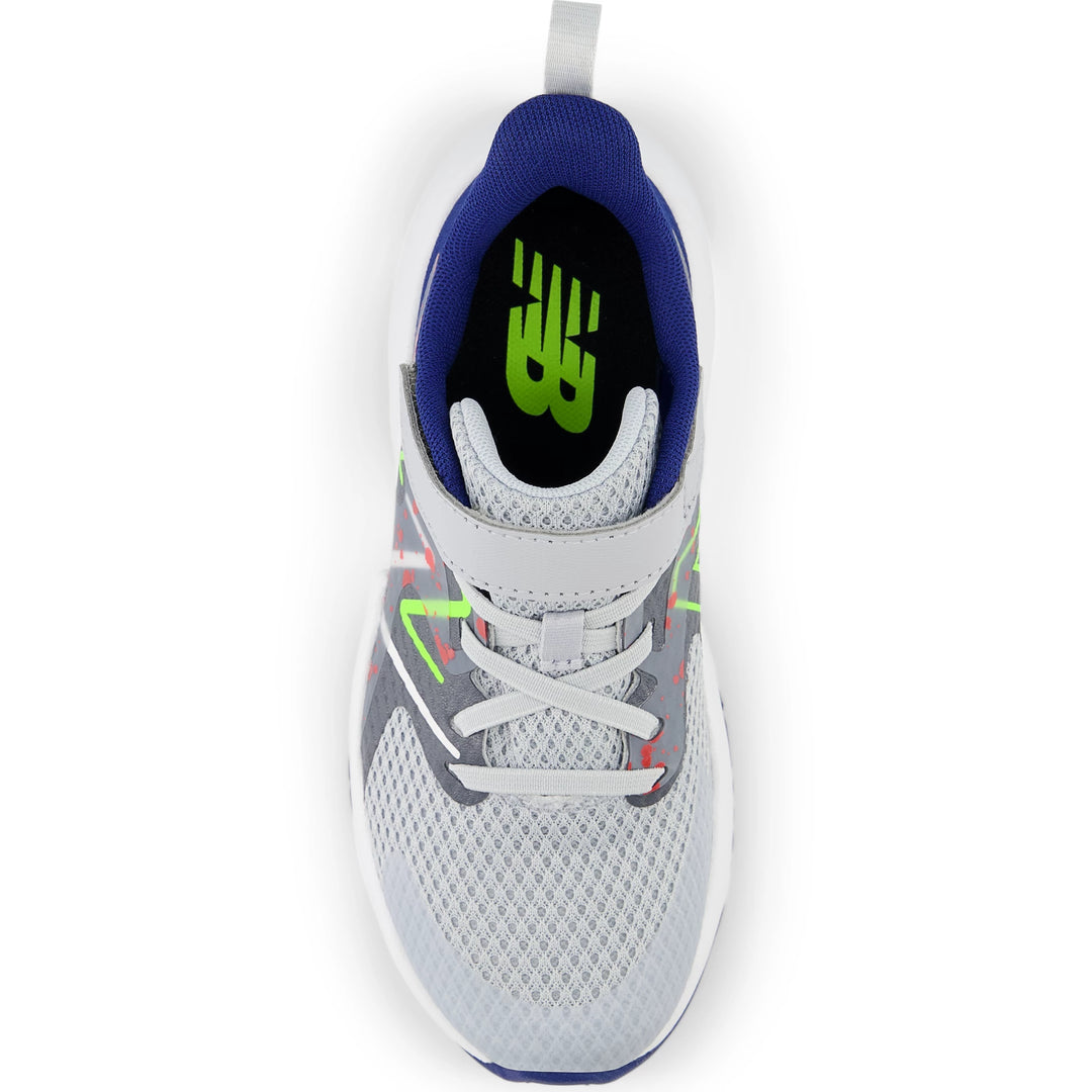 Top of New Balance Kids&