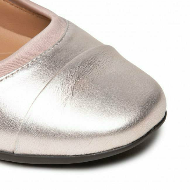  CLARKS FOOTWEAR Roderer Shoe Center