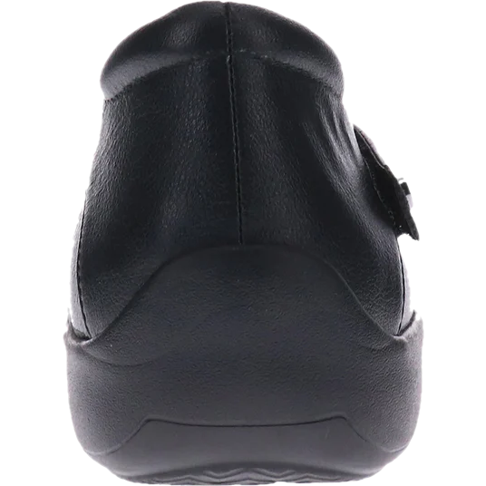  REVERE FOOTWEAR Roderer Shoe Center