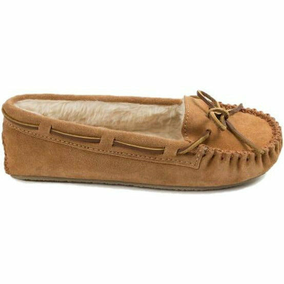  MINNETONKA FOOTWEAR Roderer Shoe Center