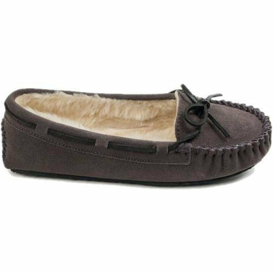  MINNETONKA FOOTWEAR Roderer Shoe Center