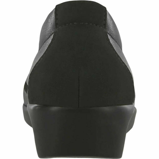  SAS FOOTWEAR Roderer Shoe Center